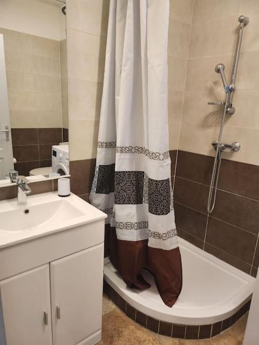 Clermont-lʼHérault Appartement Sandonato מראה חיצוני תמונה